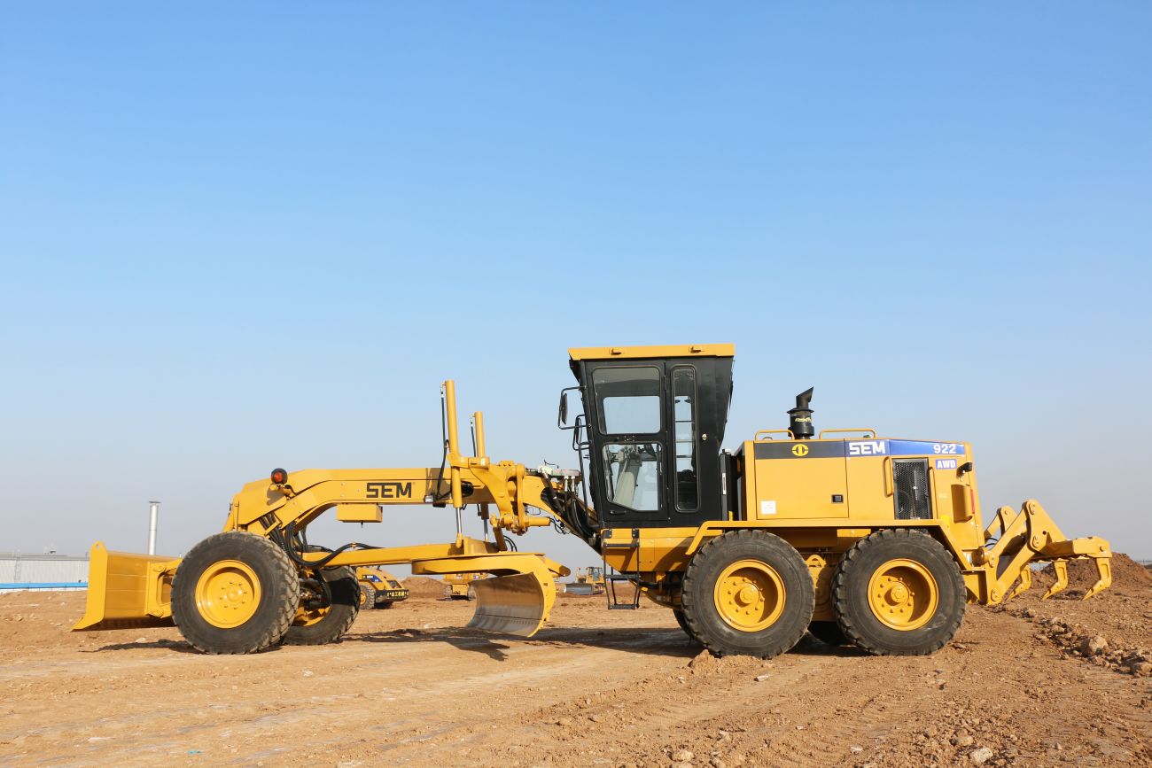 SEM Motor Grader 922