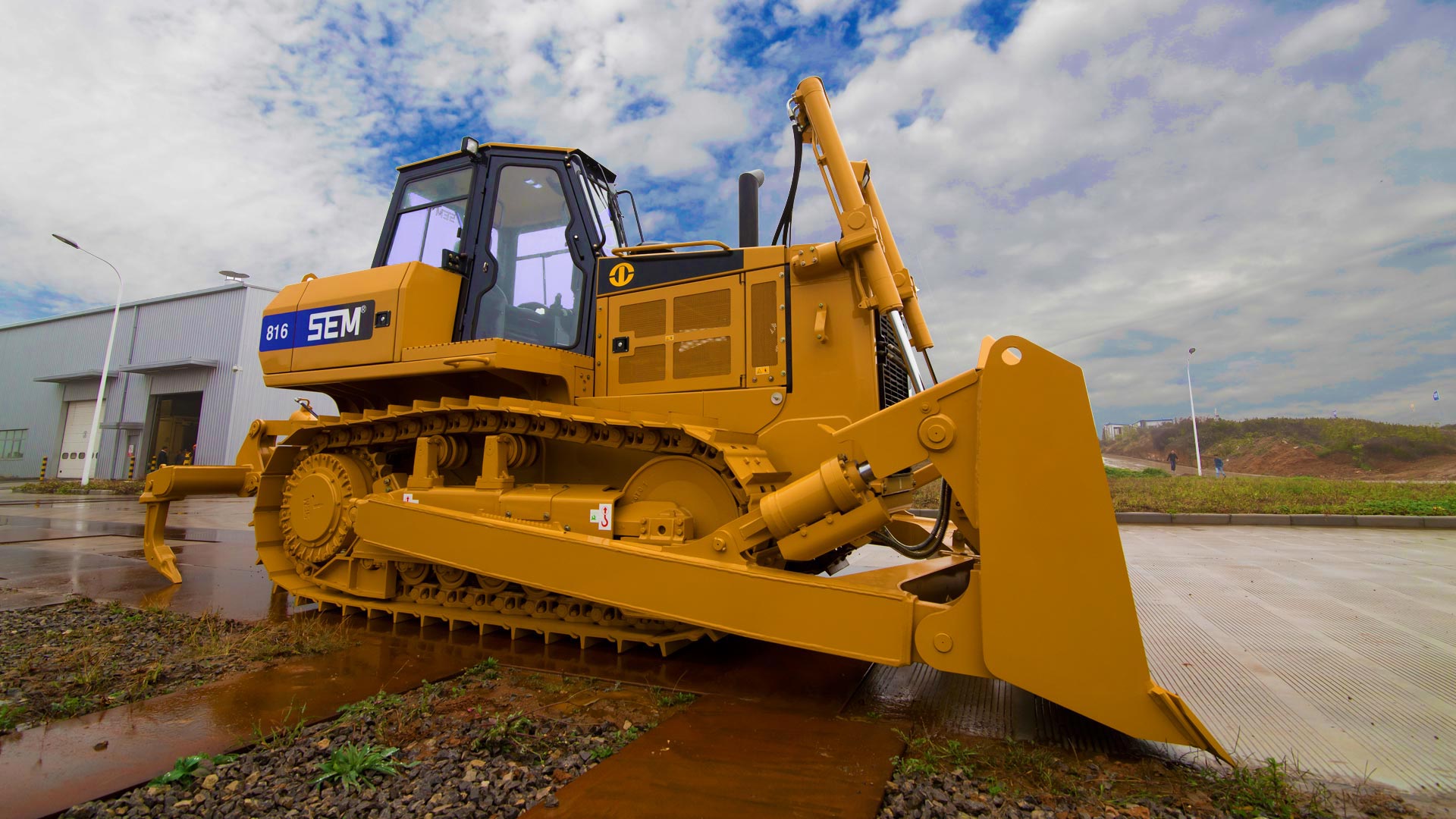 SEM Track Type Tractors